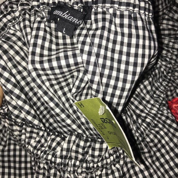 Cute plaid Off the Shoulder Crop Top - Picture 6 of 6